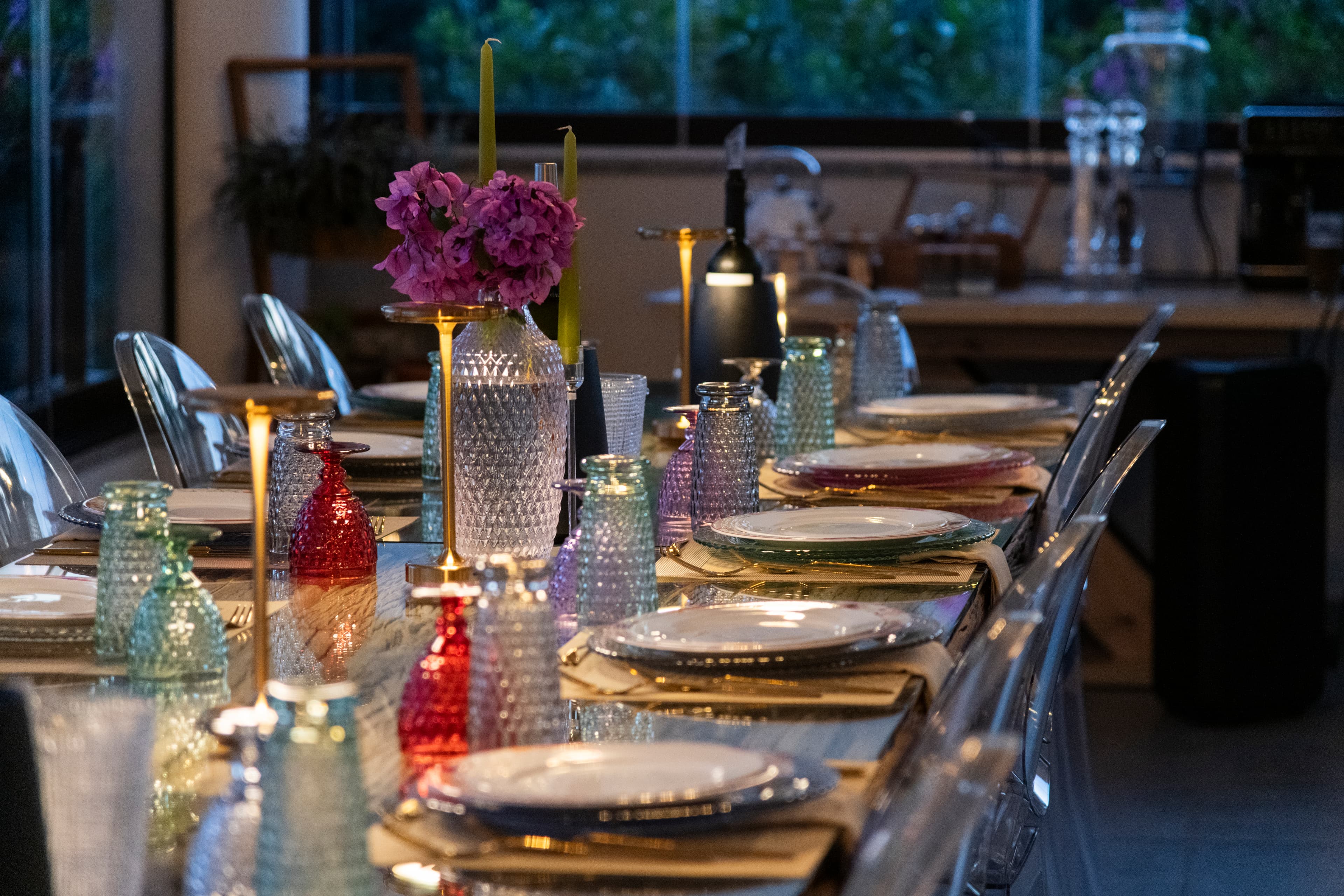 Beautifully set dinner table at Villa GG